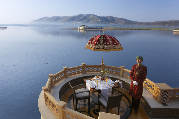 Champagne breakfast by Lake Pichola