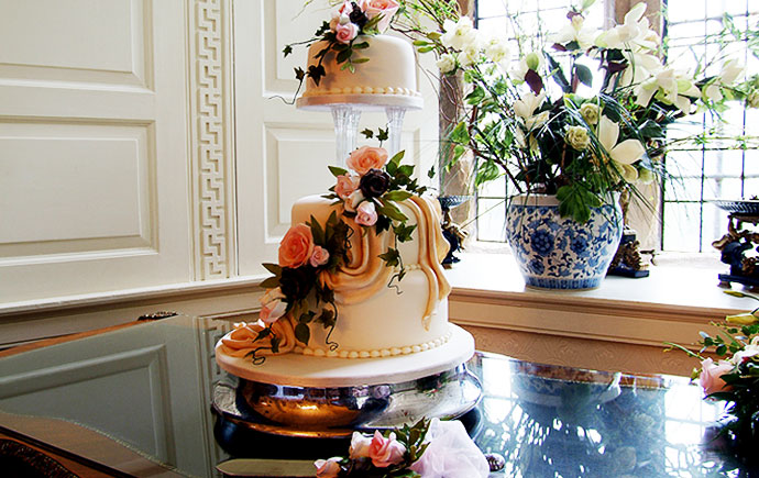FOR A WHITE WEDDING | Couture cakes from Lumley Castle wedding specialists