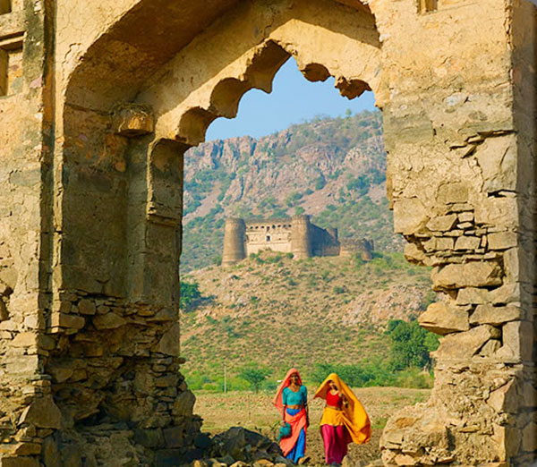 CALL OF THE WILD | Excursions on a cultural trail within a 30km radius of Amanbagh include visits to the Ajabgarh Fort & Temple, recalling a lost era