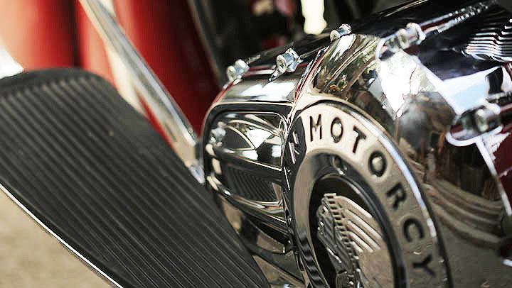 The American Motorcycle brand has finely etched ‘Indian’ lettering on the chrome exhaust pipes and the beautiful valanced fenders to the taut handling