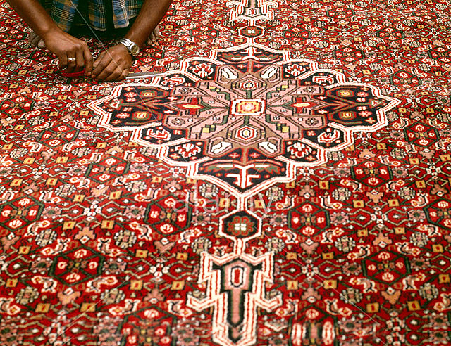PATTERNED PORTRAITS | Richly embroidered galichas or kaaleens are intrinsic part of the royal heirlooms