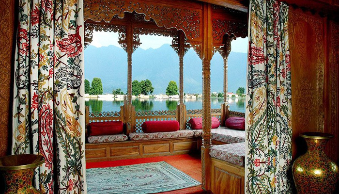 WOODEN MARVEL | The manner in which traditional craftsmanship has been incorporated into the Gurkha Houseboats with the use of intricate fabrics and wooden panels is remarkable