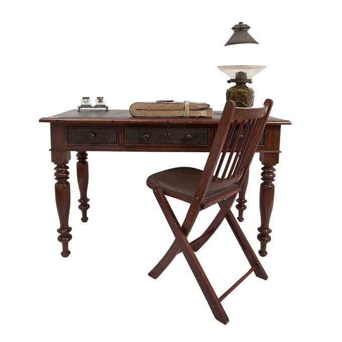 Skinners Desk – Transporting you back to the bygone era, this very Raj-inspired creation is perfect accessory for your study