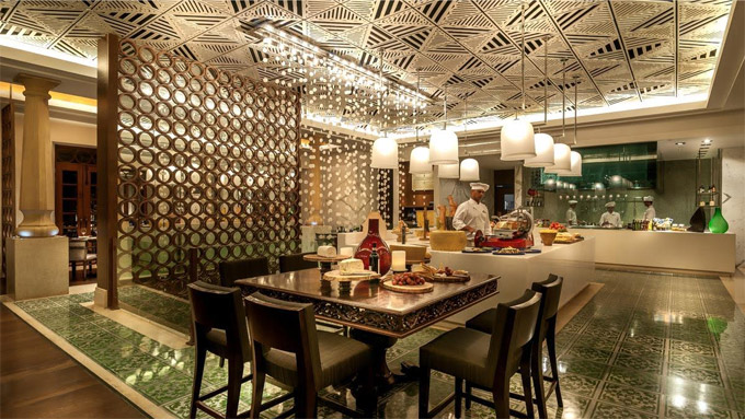 THE VERANDAH | Featuring Goa’s fresh seafood, the restaurant has been awarded for also won the 2015 Spirit of Hospitality Award and is noted for its Grill menu as well