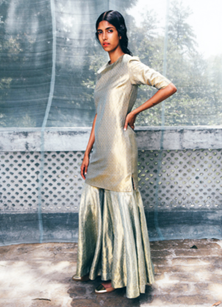 RAW MANGO DRESS | A kurta and palazzos, poetically named Megh, in gilded hand woven textile is a rather subtle and sentimental addition to a bride’s nouveau-traditional trousseau