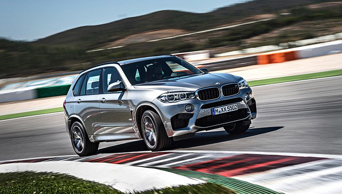 X5M | M TwinPower Turbo V-8 engine can go from zero to 60 mph in 4 seconds