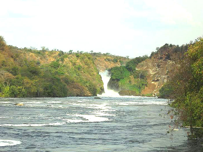 UGANDAS MURCHISONS FALLS NATIONAL PARK | Uganda's largest national park is a conserved habitat with its untamed wilderness and savannahs, cut through the middle by the majestic river Nile