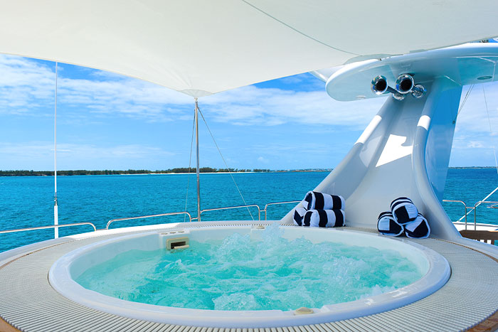 THE OCTOPUSSY | With its sundeck Jacuzzi and all, it is available this summer to charter in the Caribbean & Bahamas, Cuba and British Virgin Islands, from 120,000 USD per week 