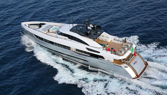 Columbus 40S Sport Hybrid features a hybrid propulsion system equipped with two diesel engines and two electric motors