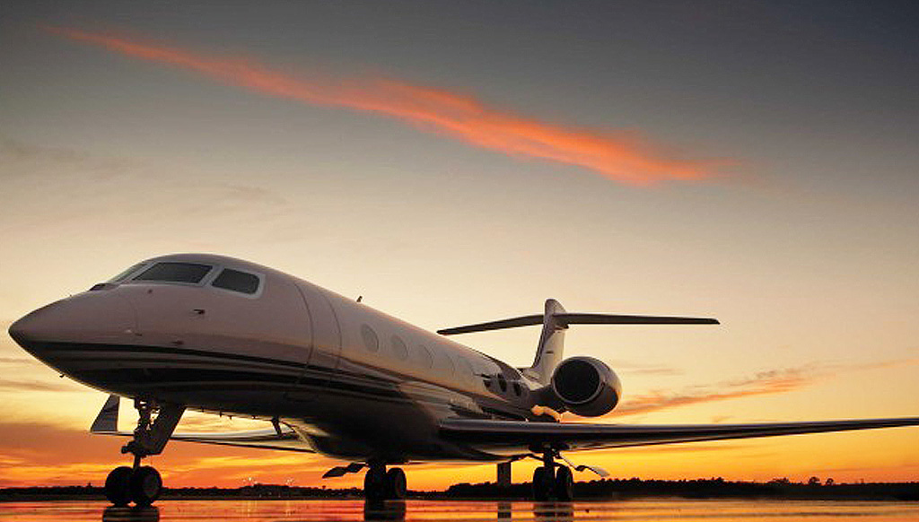 Private jets and the fast lanes