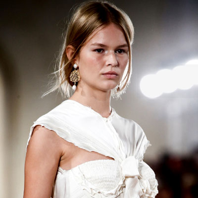 Anna Ewers