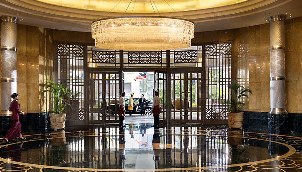 Indulge yourself at the Oriental Mandarin Indulge yourself at the Oriental Mandarin