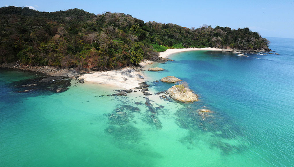 Panama private island trio up for $100 million