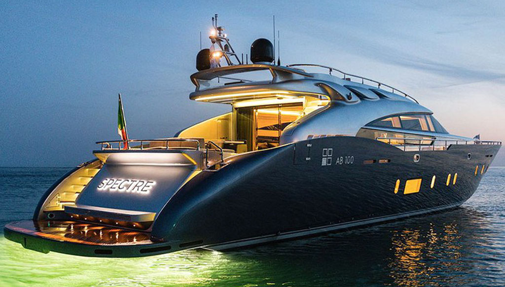 Here stands the fastest luxury yacht in production