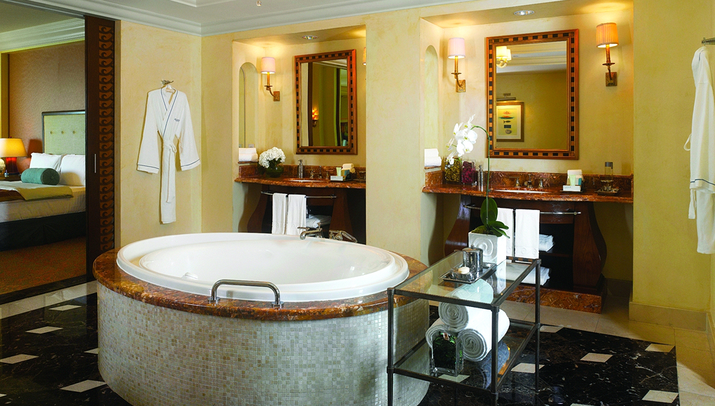 Bathrobes from Atlantis so luxurious, Kim Kardashian kept them! Bathrobes from Atlantis so luxurious, Kim Kardashian kept them!
