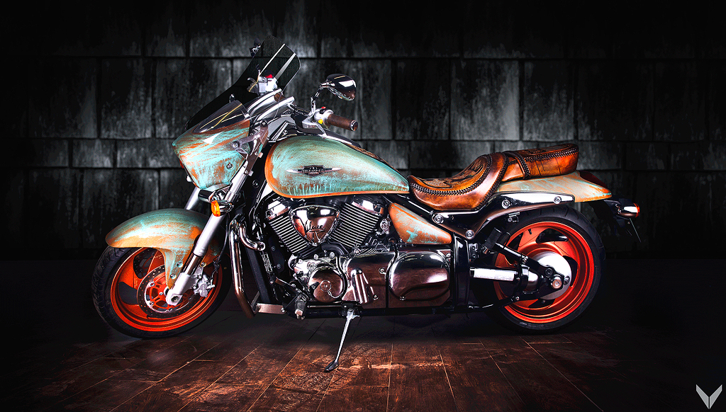 Suzuki Intruder by Vilner: Patina & leather as art