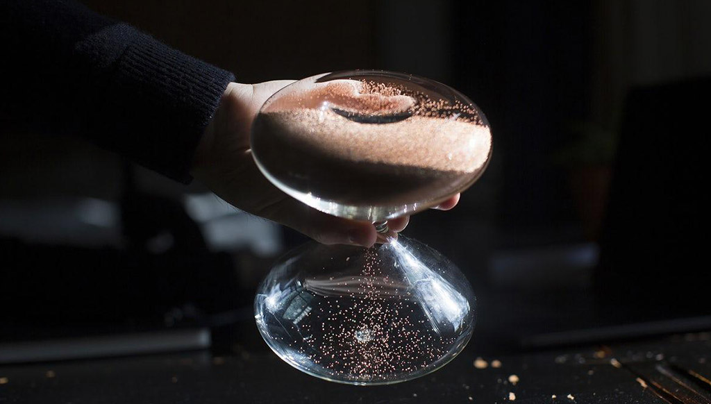 Apple designer Marc Newson creates $12000 hourglass filled with nanoballs