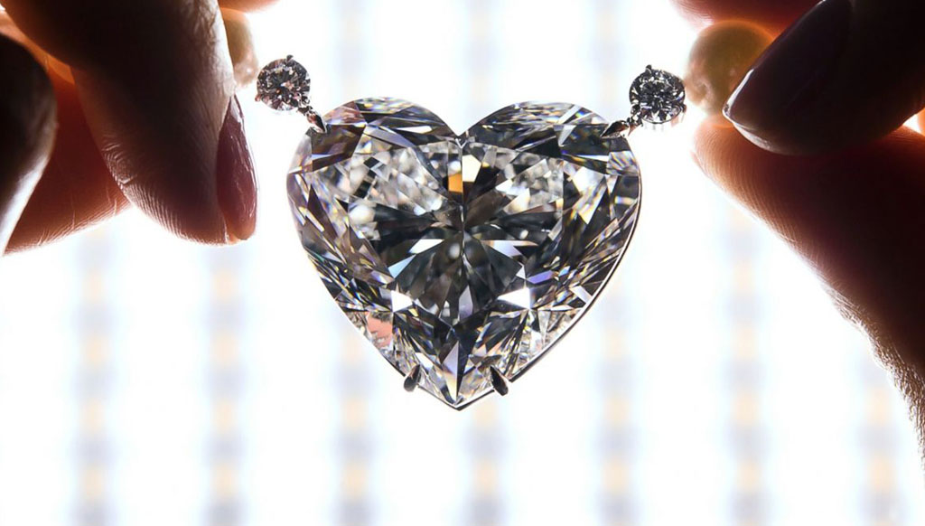 World’ largest heart-shaped diamond auctioned for $15 million