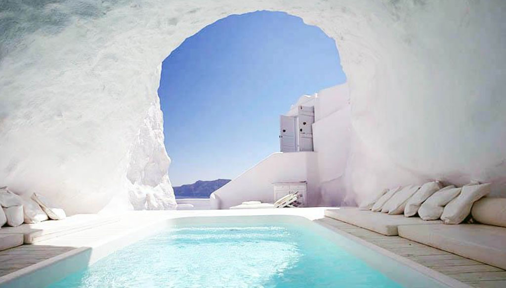 Five most stunning swimming pools across the world