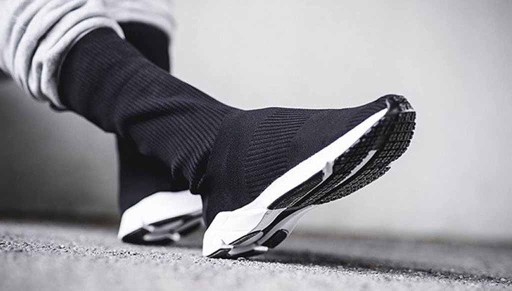 Reebok sock sale runner supreme