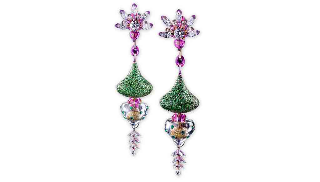 Spectacular jewels on display at TEFAF