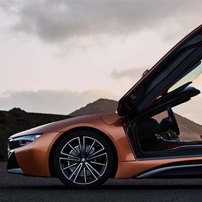 BMW finally unveils Roadster version of i8 hybrid sports car in LA